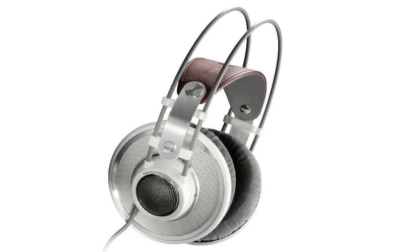 https://blog-dev.landr.com/wp-content/uploads/2019/04/25_Best_Headphones_AKG_k701.jpg